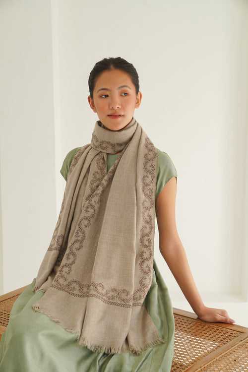 Inaya Borderdar Hand Embroidered Pashmina Stole Natural