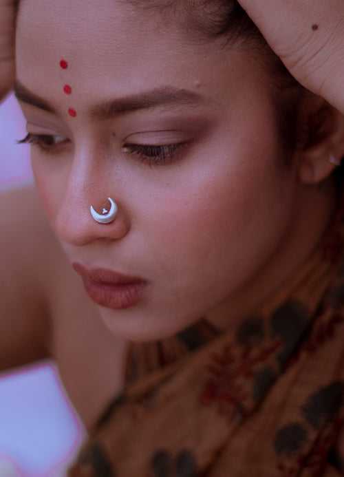 Chand Sitara Nose Pin