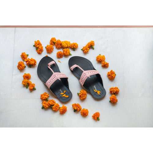 Black & Pink Handcrafted Two-Tone Kolhapuris