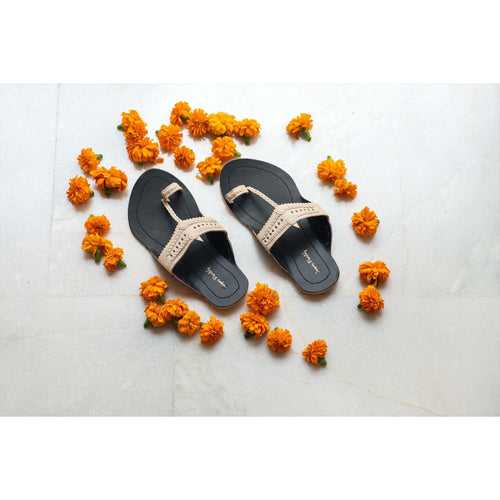 Black & Beige Handcrafted Two-Tone Kolhapuris