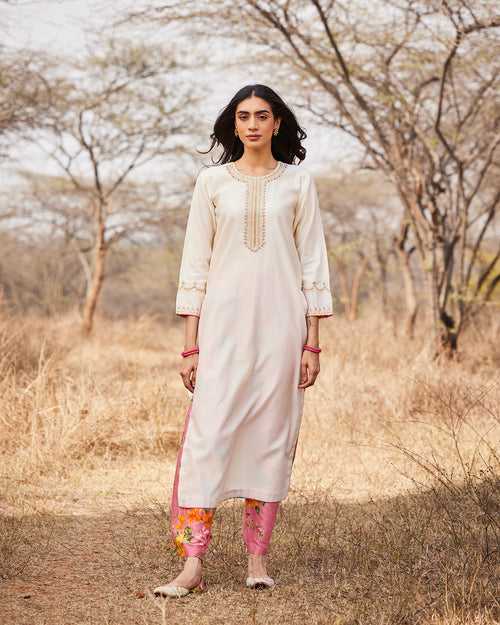 Manara Kurta