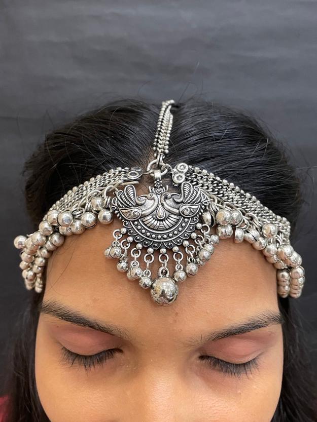 Mang Tikka/Matha Patti Peacock Design With Ghungroo Silver Head Jewelry