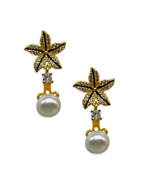 Fresh water pearl Earring With AD in Gold