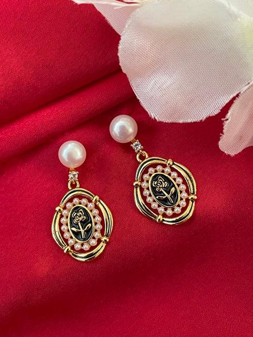 Fresh water pearl Earring With Floral Design Surrounded With Pearls