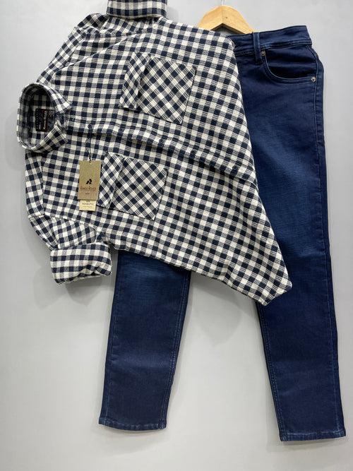 Double Pocket checks Shirt / With Jeans