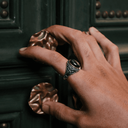 Vintage Filigree Ring  IN 925 Sterling silver with Black Onyx Stone