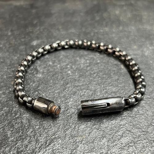 6mm Textured box chain bracelet in Stainless steel oxidized finish