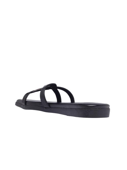 Everly Black Flat