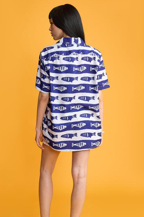 BLUE FISH PRINT WOMEN'S RESORT SHIRT