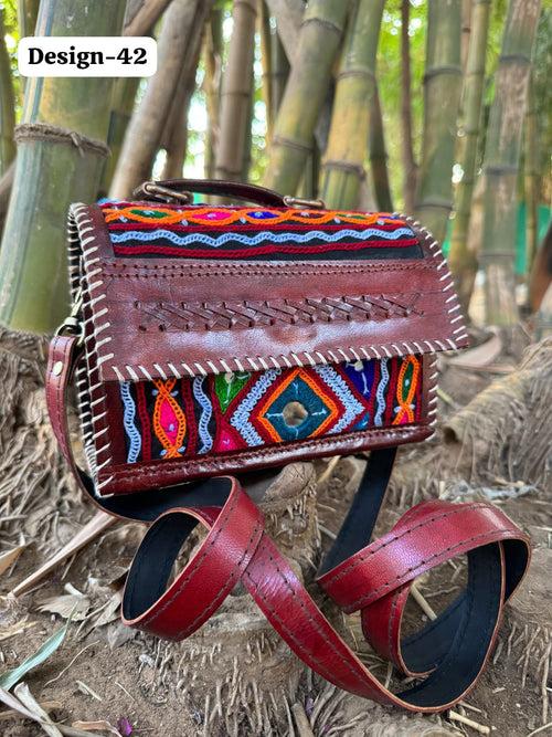 Siya Hut Sling Bag