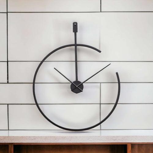 Minimal Arc Black Wall Clock