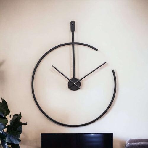 Minimal Arc Black Wall Clock