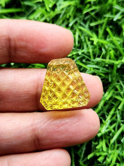 Green Gold Lemon Quartz Geometric Design Pendant - Radiant Elegance | Gemstone Pendant | Birthday Gift | Daughter's Day Gift | Mother's Day Gift