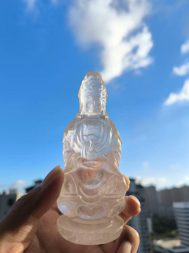 Kwan Yin Carving in Clear Quartz is Perfect for Home Decor | Reiki/Chakra/Healing/Energy | Guanyin | Avalokiteshvara