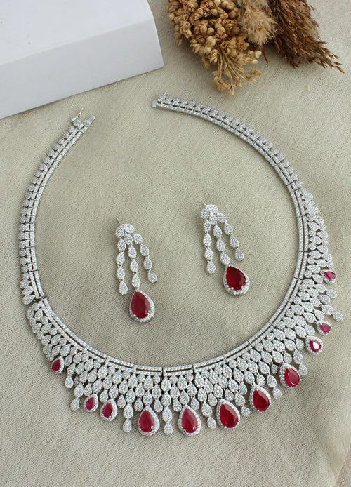 Nysa Necklace Set