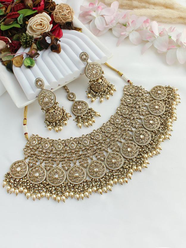 Minisha Necklace Set