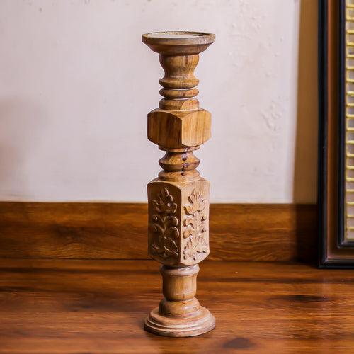 Elara Candlestand