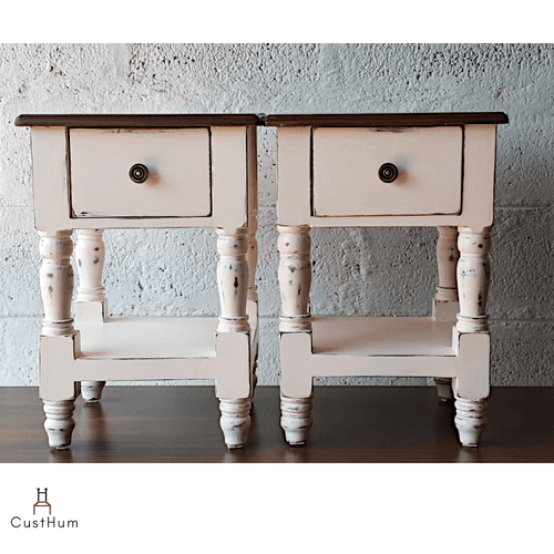 Tulip - Cottage-style Bedside Table in Distressed Finish