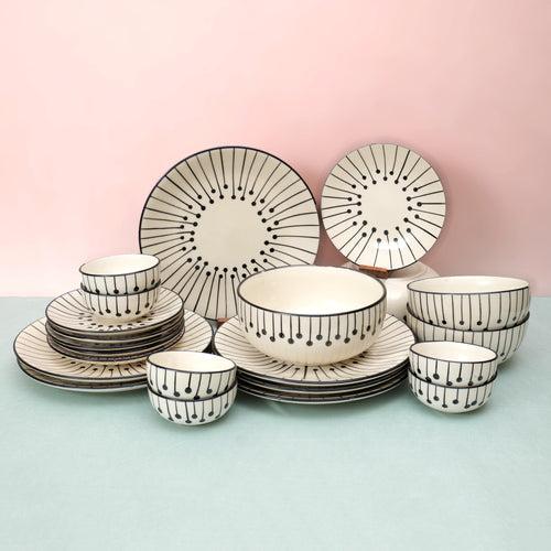 'Dripping Lines' Ceramic Studio Pottery Dinner Set of 6, 21 Piece