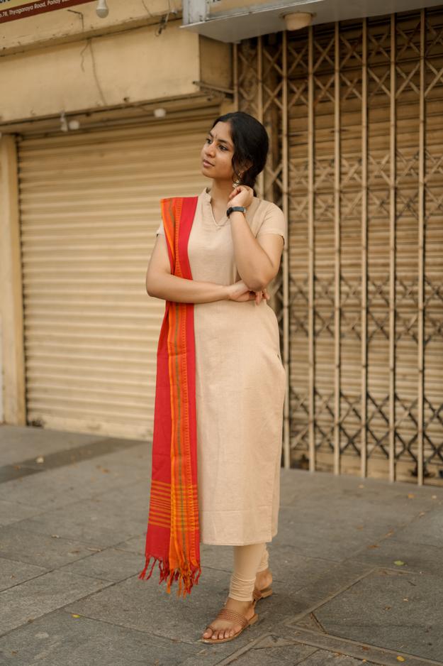 Kaakha Kaakha Jyotika Beige & Red (Kurti+Dupatta)