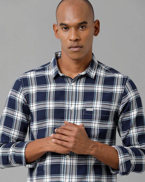 Men Checked Slim Fit Casual Shirt