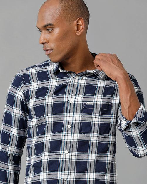 Men Checked Slim Fit Casual Shirt