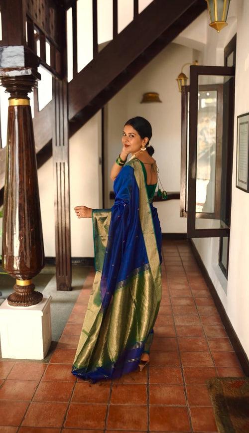 Dark blue & green maheshwari saree with zari pattern on pallu