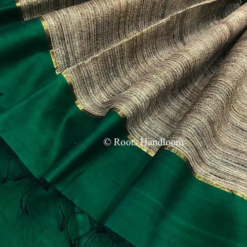 (Shop the look) Bottle Green Maheshwari Saree with jute Pallu