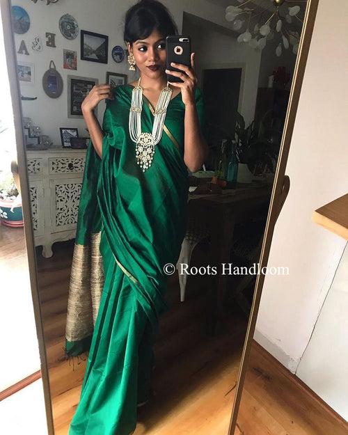 (Shop the look) Bottle Green Maheshwari Saree with jute Pallu