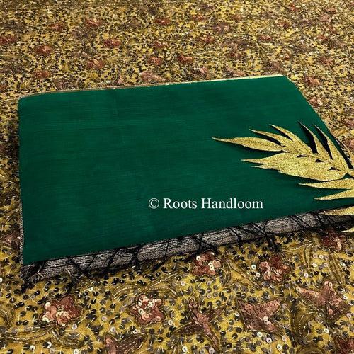 (Shop the look) Bottle Green Maheshwari Saree with jute Pallu