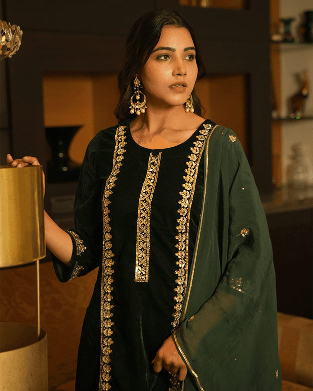 ROYAL GREEN VELVET SUIT SET WITH ORGANZA DUPATTA