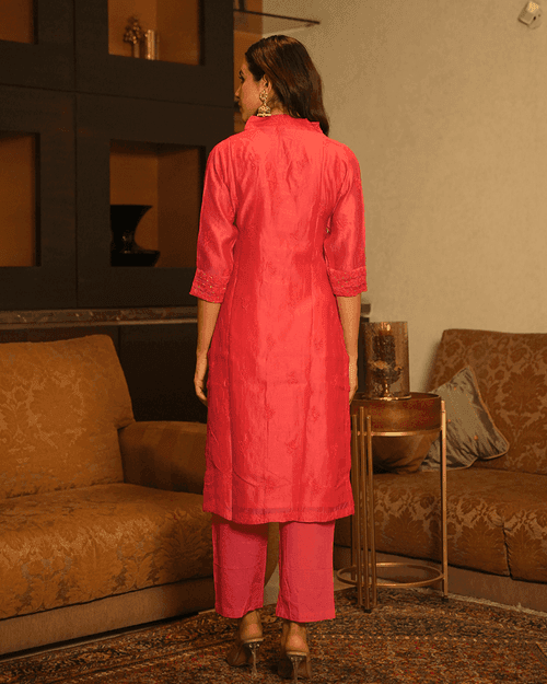 RED FESTIVE KURTA SET WITH EMBROIDERY