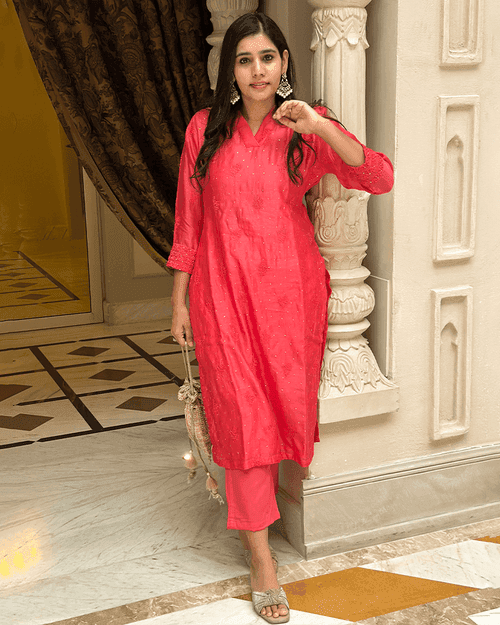 RED FESTIVE KURTA SET WITH EMBROIDERY