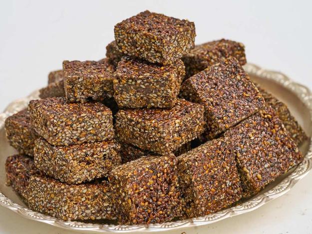 Black Ellu Burfi (Black Til / Sesame)