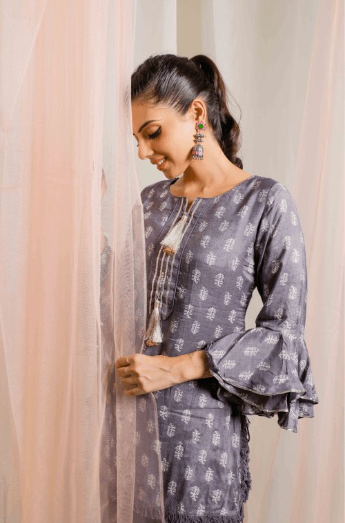 MATARGASHTI -Lilac  Printed Short Kurta With Lungi Skirt