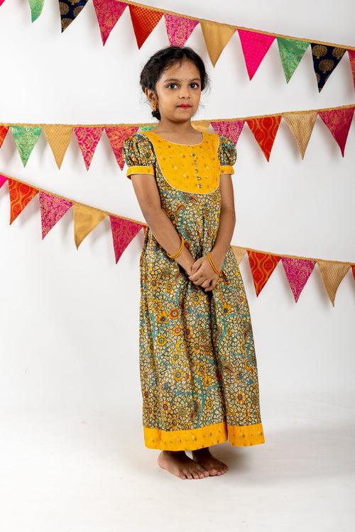 Anarkali Kurta For Girls With Designer Neck And Puff Sleeve