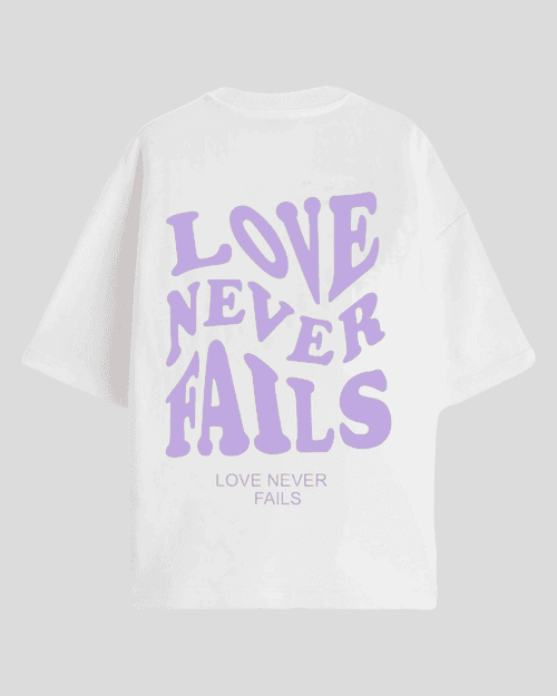 Love never fails - Oversized T-shirt