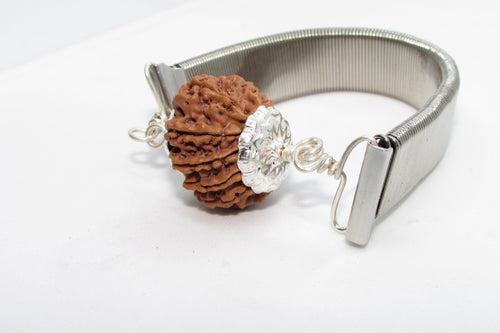 11 Mukhi Rudraksh Bracelet for Spiritual Mastery | Brahmatells