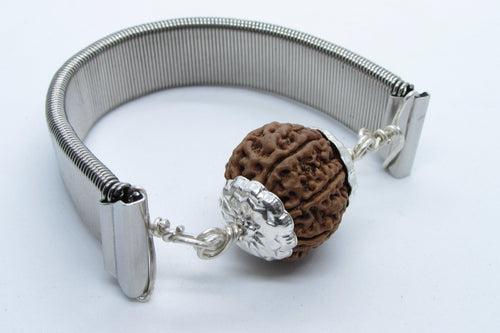 7 Mukhi Rudraksha Bracelet with Silver Pendant - Divine Blessings | Brahmatells