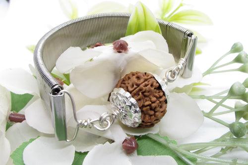 8 Mukhi Rudraksh Bracelet & Silver Pendant - Lord Ganesha's Blessings | Brahmatells