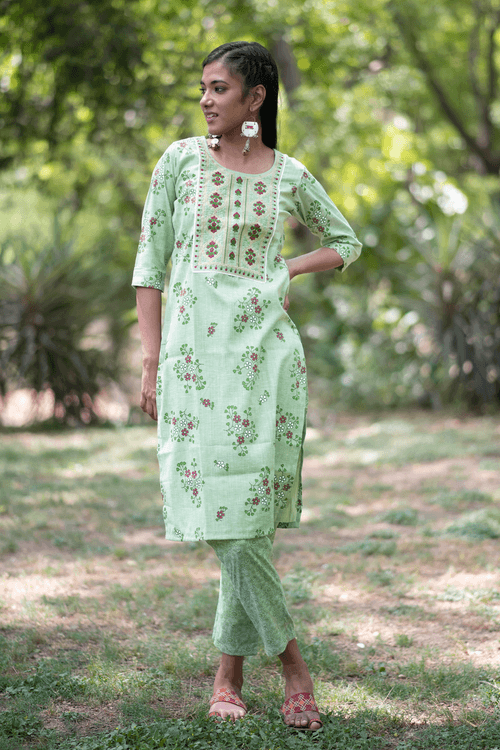 Green Cotton Printed Kurti With Pant