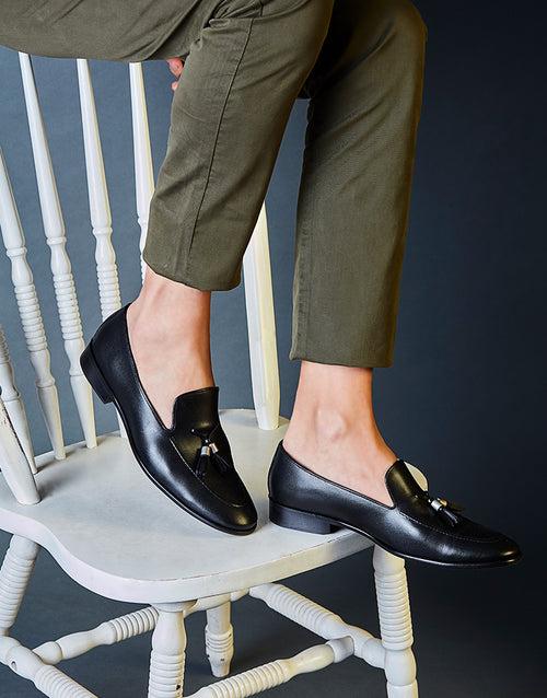 Heel & Buckle London Classic Black Tassel Loafer