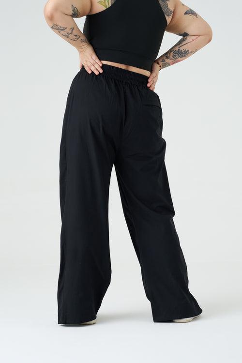 Trekkie Parachute Pants: Black