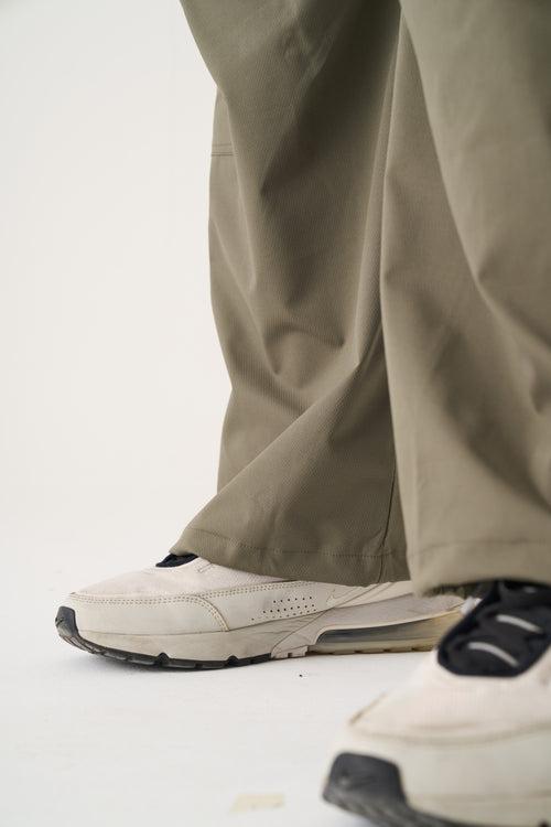 Dora Parachute Pants: Olive