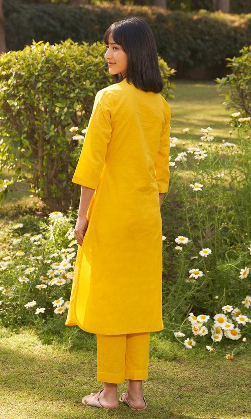 Iris Linen Yellow Solid Kurta With Pants And Stole( Set Of 3)