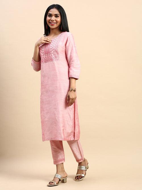 Women Cotton Embroidered Round Neck Straight Cut Pink Kurti EK42