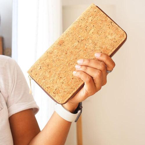 Classic Cork - Vegan leather natural cork clutch