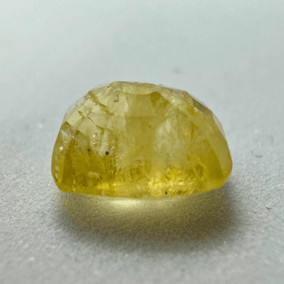 Yellow Sapphire (Pukhraj- 5.15 cts) - Ceylonese