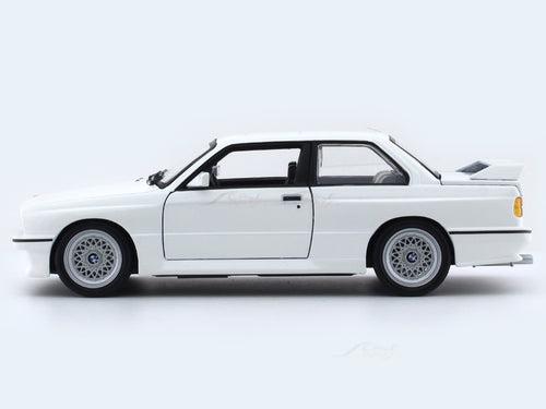 1988 BMW 3 Series M3 E30 White 1:24 Bburago licensed diecast Scale Model car