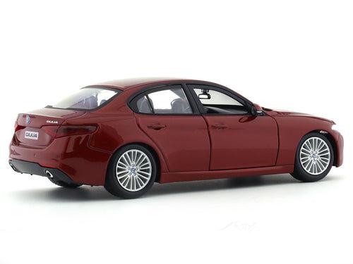 Alfa-Romeo Giulia Red 1:24 Bburago licensed diecast Scale Model car